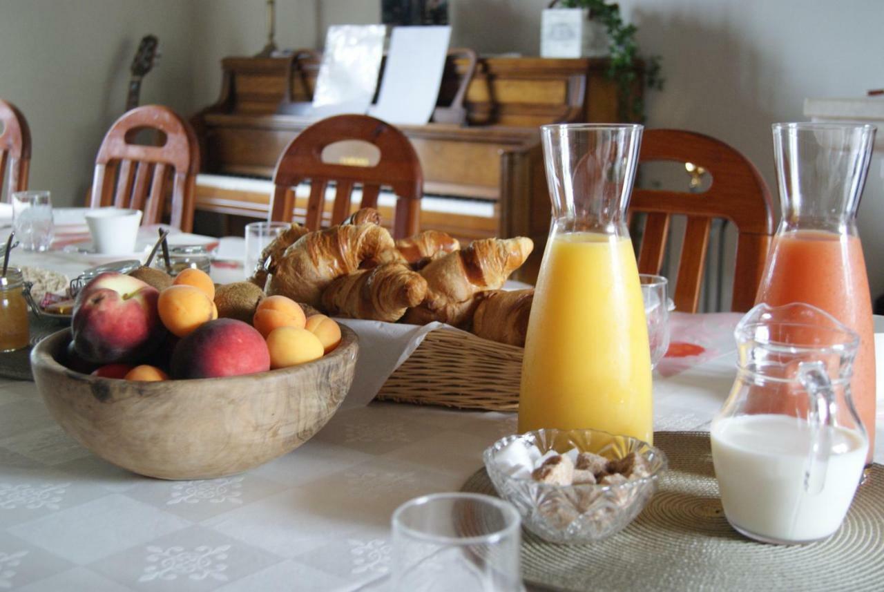La Bihourderie Bed & Breakfast Azay-sur-Indre Exterior photo